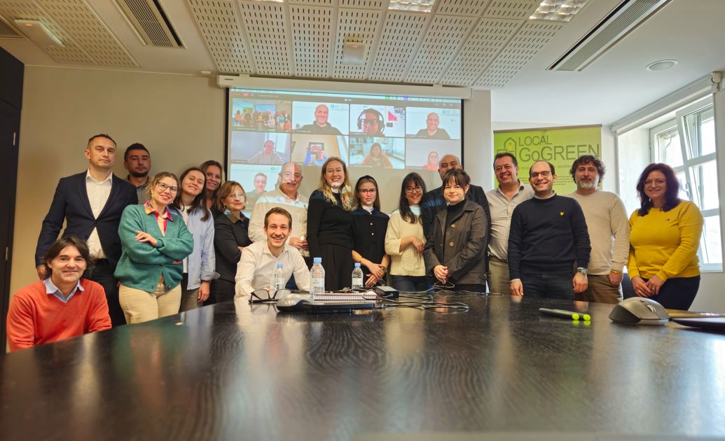 𝐒𝐞𝐬𝐭𝐚𝐧𝐞𝐤 𝐩𝐚𝐫𝐭𝐧𝐞𝐫𝐣𝐞𝐯 𝐩𝐫𝐨𝐣𝐞𝐤𝐭𝐚 𝐋𝐎𝐂𝐀𝐋 𝐆𝐨𝐆𝐑𝐄𝐄𝐍 𝐯 𝐏𝐨𝐧𝐟𝐞𝐫𝐫𝐚𝐝𝐢, Š𝐩𝐚𝐧𝐢𝐣𝐚